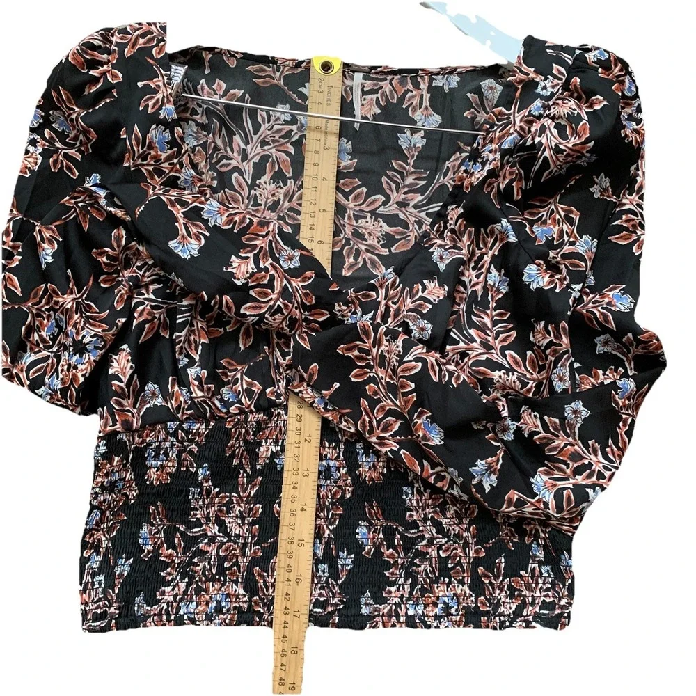 Free People Santiago Top S Floral Cropped Shirt Blouse SmockedRuched Sleeve SZ-M
